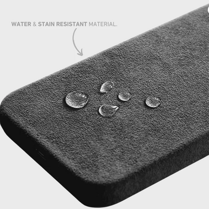 Coque pour iPhone en Alcantara - Édition Gris sidéral